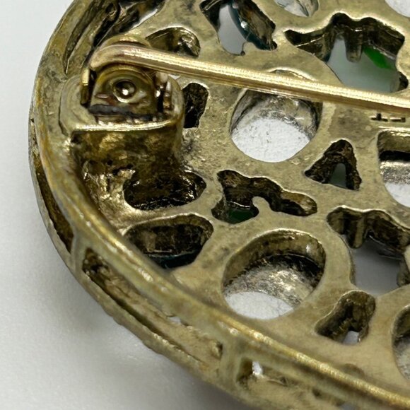 Vintage Monet  Brooch Pin Acrylic Oval Shape Gold-Tone Backing Pink Green Teal - Picture 9 of 16